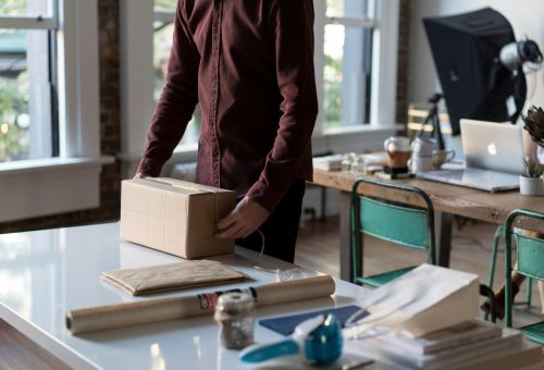 A dropshipping működése: átverés vagy egy zseniális modell?