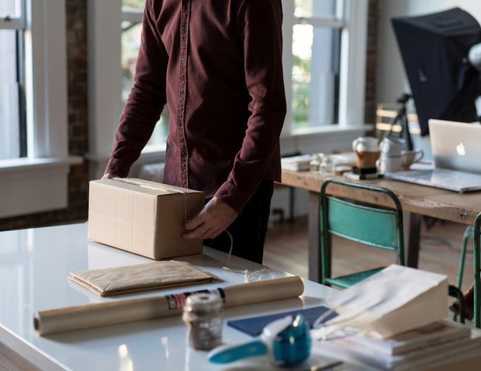 A dropshipping működése: átverés vagy egy zseniális modell?