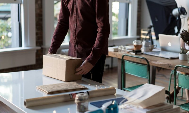 A dropshipping működése: átverés vagy egy zseniális modell?