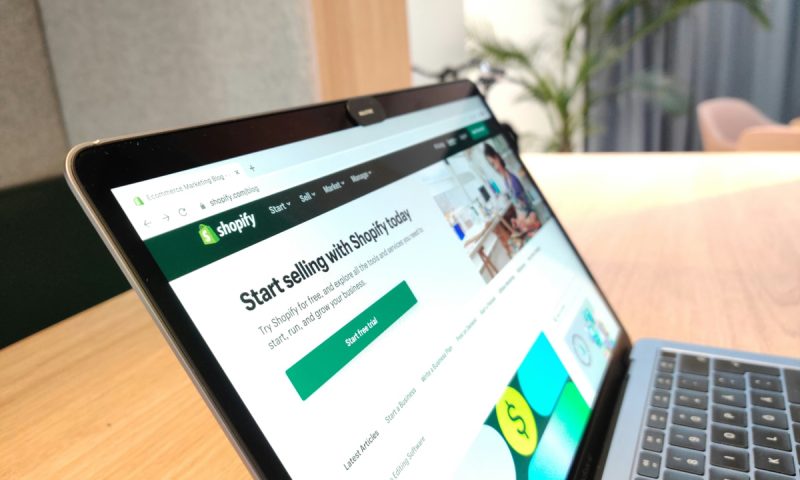 Webáruház indítás: így kezdj bele, hogy sikeres legyél!