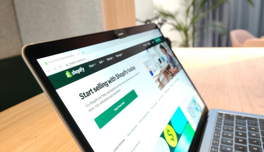 Webáruház indítás: így kezdj bele, hogy sikeres legyél!